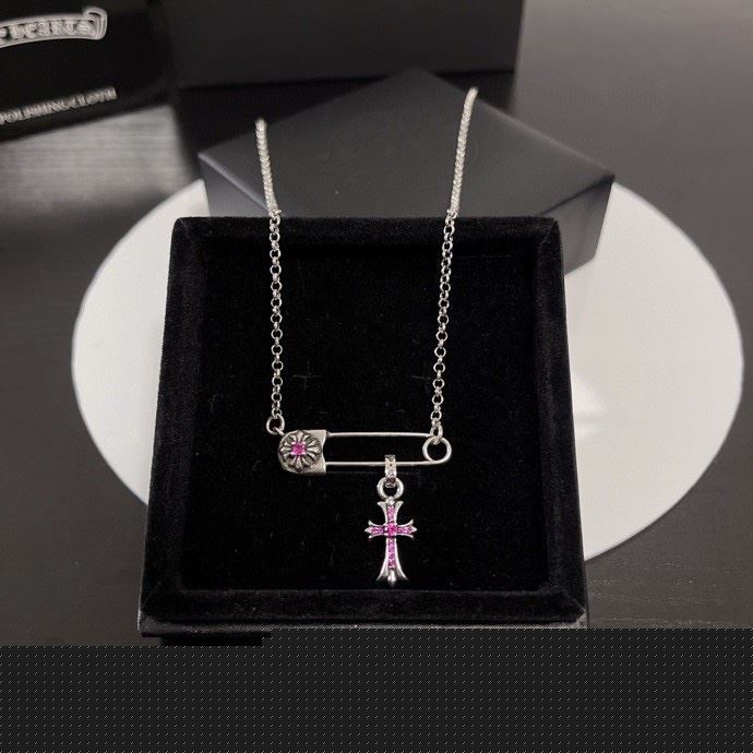 Ch**me He**ts necklaces